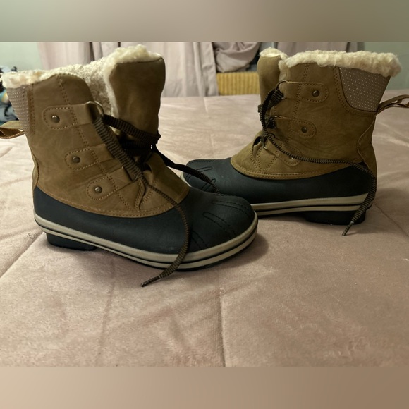 Boots - Picture 1 of 4